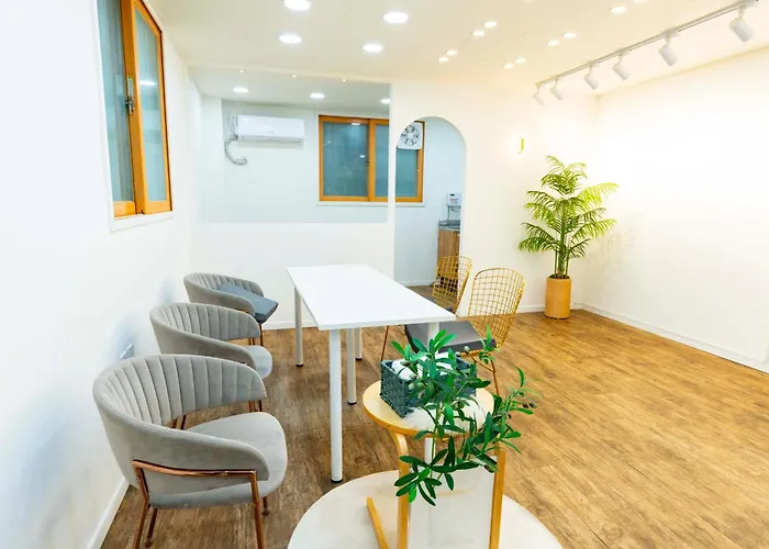 Large 2br 66sqm Free Parking Near Kspo And Lotte World I Entire Place I 4th Floor No Elevator 게스트하우스